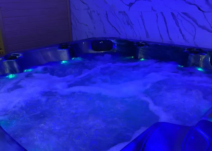 La Nuit De Reve Spa Privatif Jaccuzi Sauna Suite 1