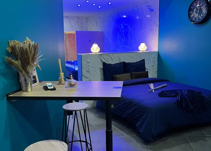 La Nuit De Reve Spa Privatif Jaccuzi Sauna Suite 1